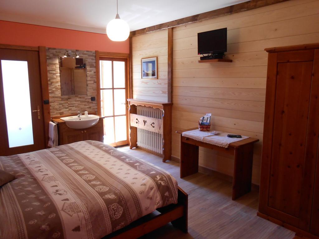 Double Room Mountain View